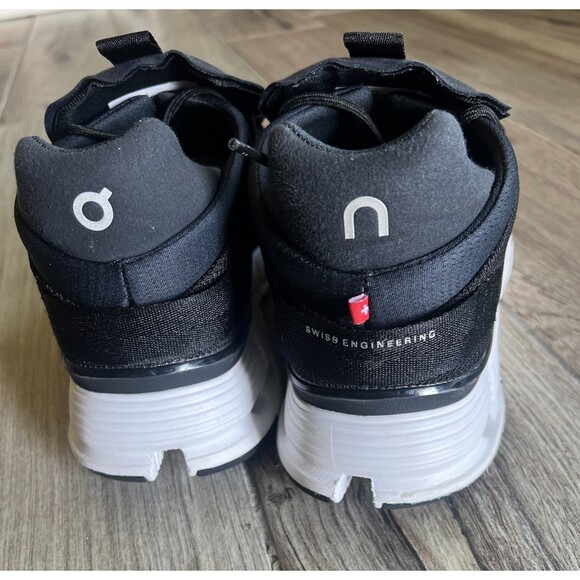 ON CloudNova Black Mens Size 8.5 M BARELY WORN! COURT DADCORE ATHLETIC main image 4